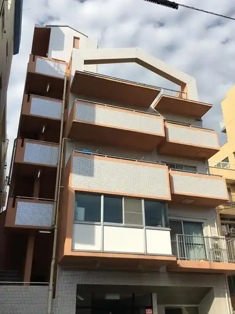 カプリコーンビル