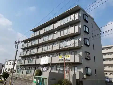 パトリーモンターニュ