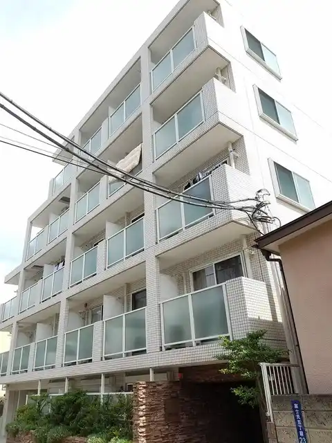 VISTA COURT MAIHAMA