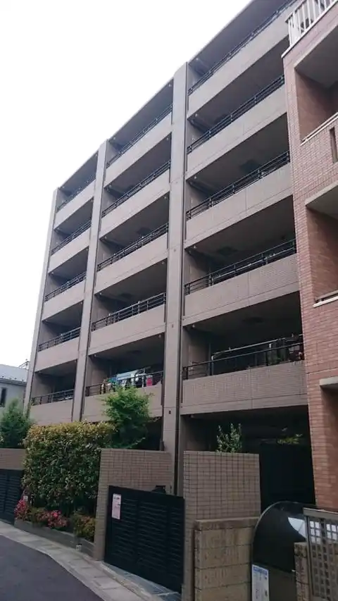 ライフピア浦和本太