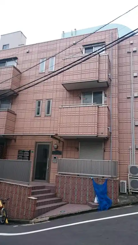 メゾンベレーザ