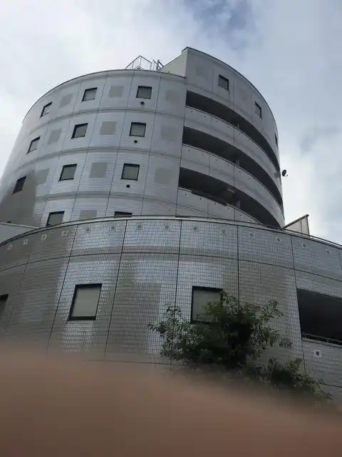 クリスタルタワー