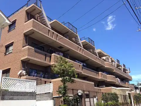 ラフィネガーデン菊名