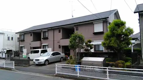 ラークヒルズ五月台B