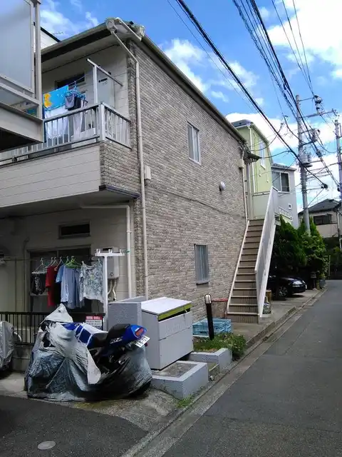カーサドウェポンティF
