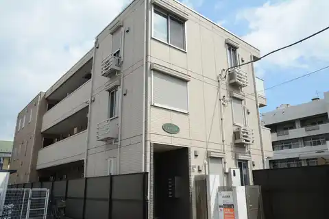 ラウレア