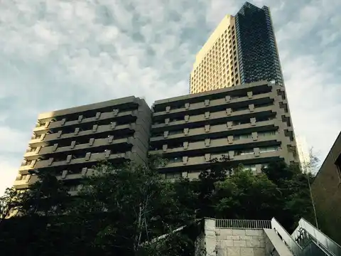 城山トラストコート