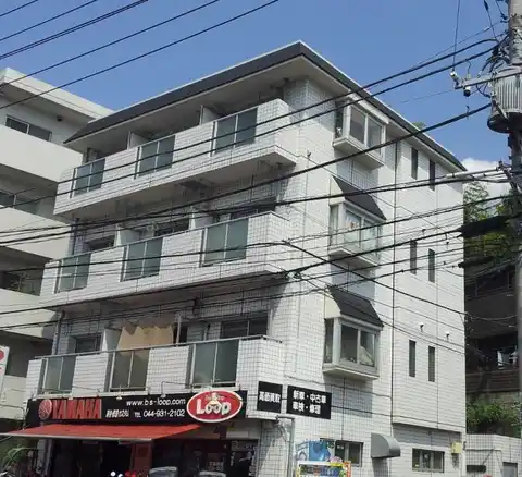 サンパレス生田