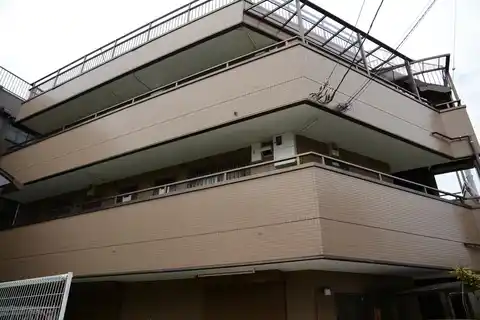 メゾン ブレバリー