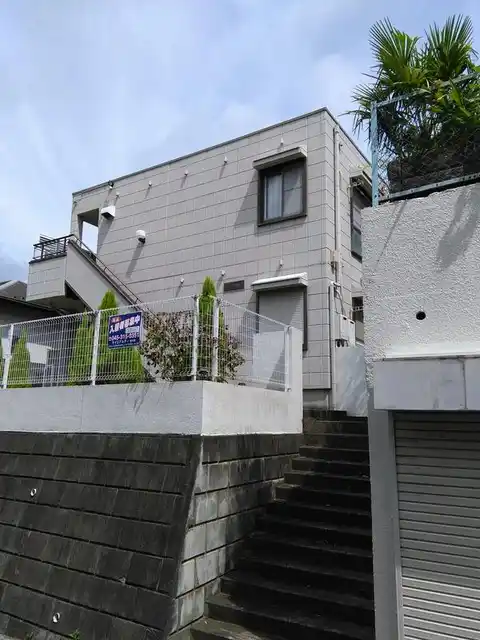 メゾンサンシャイン百合ヶ丘