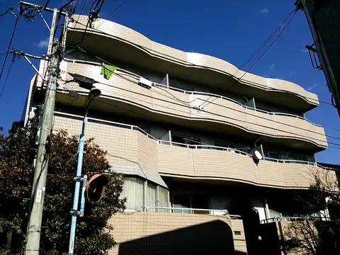 エクセレンス・コダマ