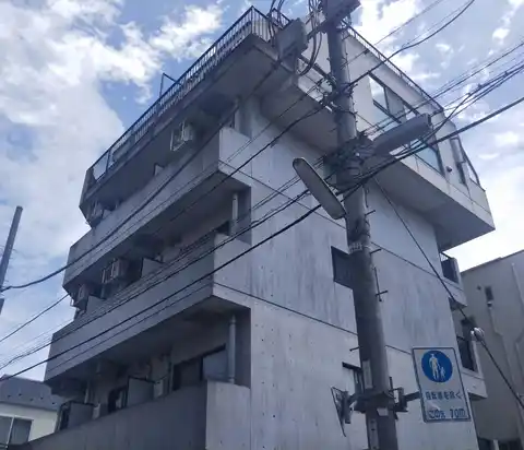 HOUSEOFMOY