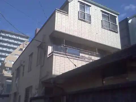 PINEHOUSE