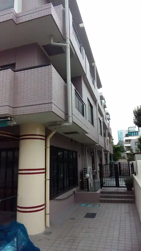 DWELL西原