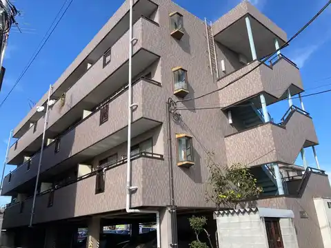 クィーンハイツ