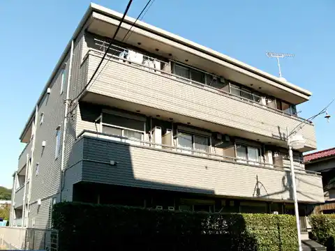 メゾンクレスト