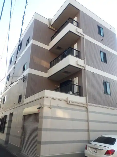 ラルジュ港南