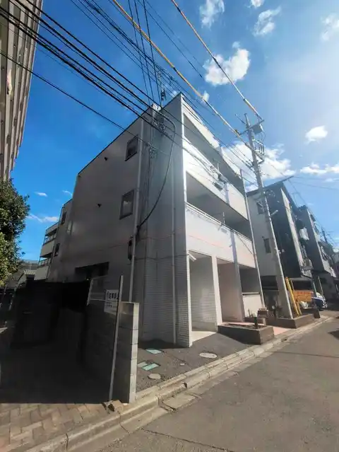 ターナ・クレア