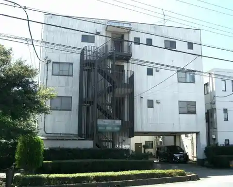 コテージウィステリア