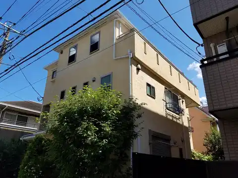 CADA HOUSE