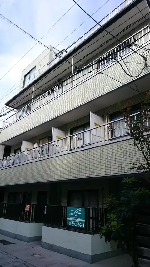 メゾンモア
