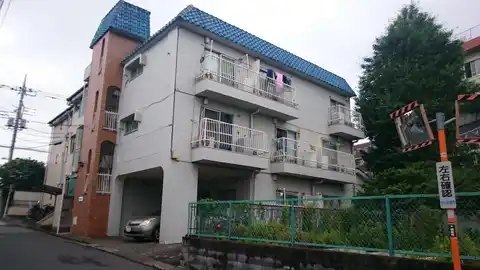 安達マンション
