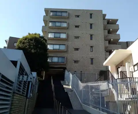 三ツ沢上町パーク・ホームズ弐番館