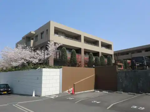 ライオンズテラス本鵠沼ガーデンコート
