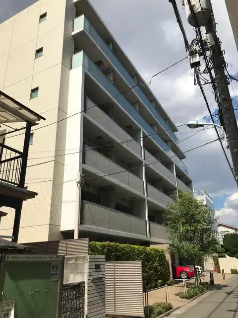 イニシアイオ本蓮沼駅前