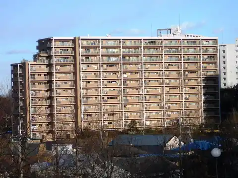 リーデンススクエア南大沢アイクロッシィシーズ・ウイング(B棟)