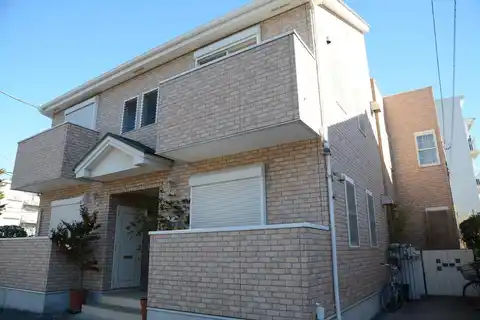 HAPPY HOUSE