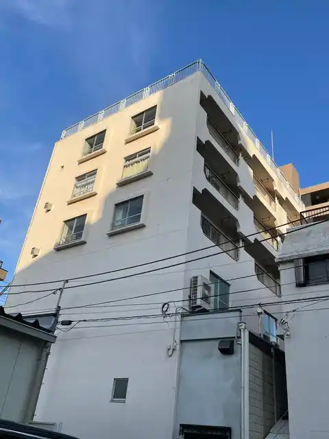 アズマビル
