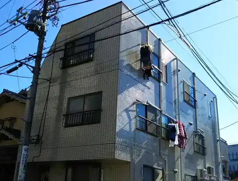 八王アゼリア