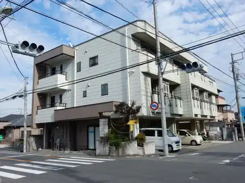 間仁田ビル