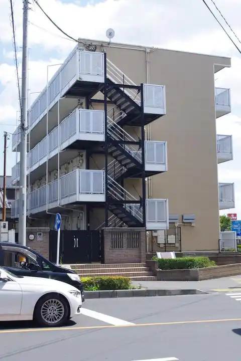 レオパレスアストライア