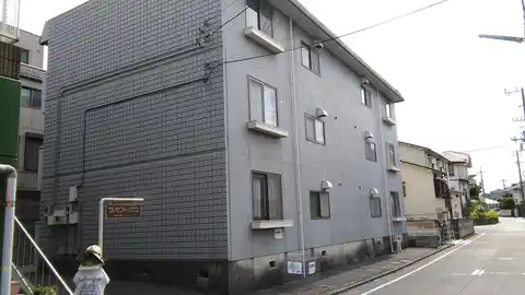 クレセントハウス