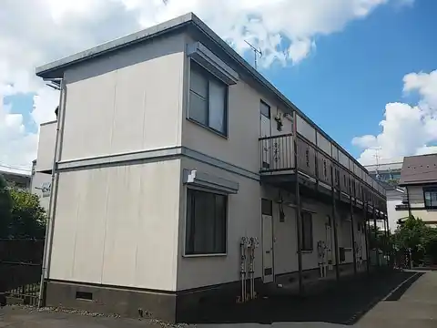 ファミーユワカバA