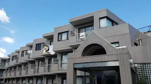 サン・クレッセント