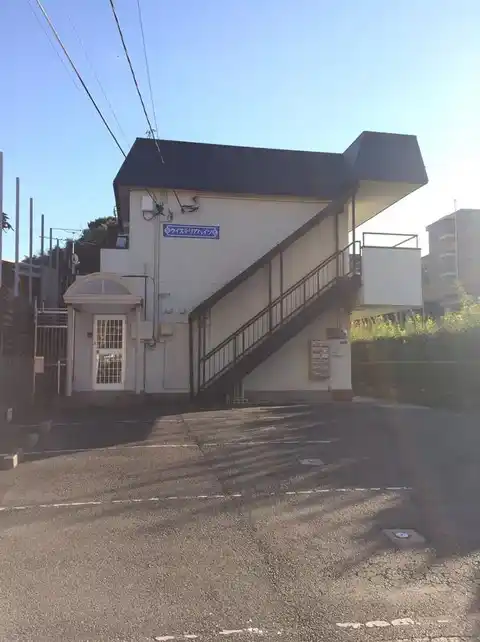 ウィステリアハイツ