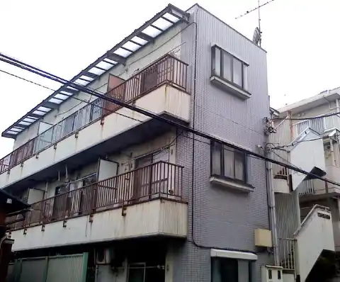 フォースト鶴間