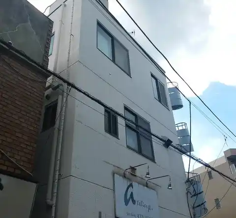 トリプルハウス