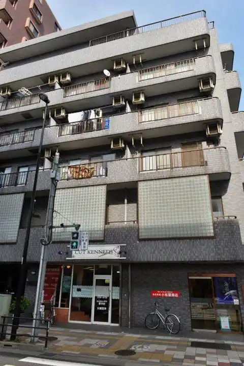 リトルパインプラザ