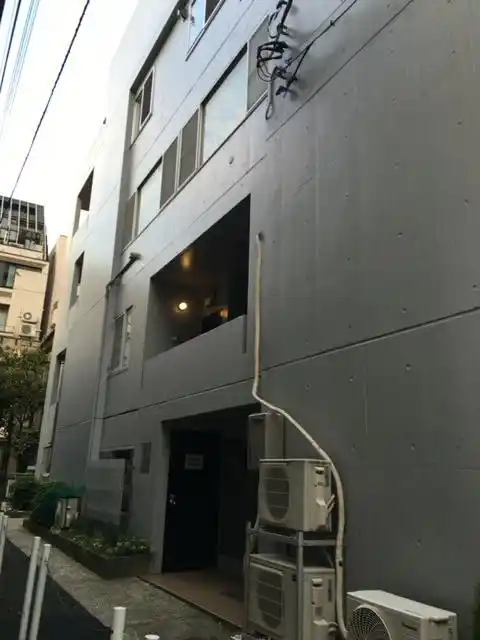 CASA de HERMANOS
