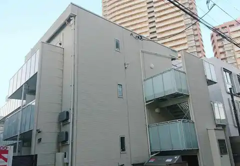 レオネクストフォレスタ