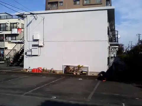 ファミリーハイツ秋元1