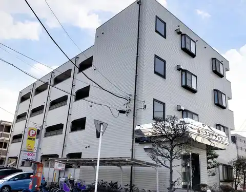 ホークマンション
