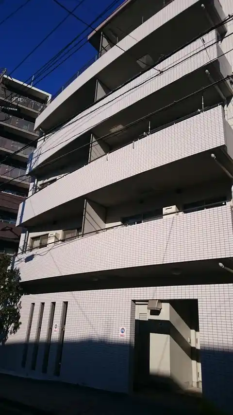 ザタバタハウス