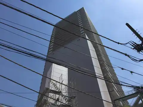 横浜ヘリオスタワー