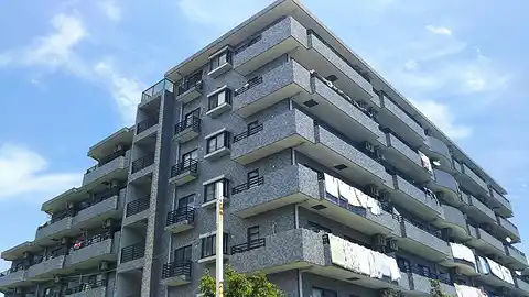 アトラクトマンショントムロ