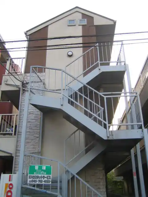 ウインズ上大岡A
